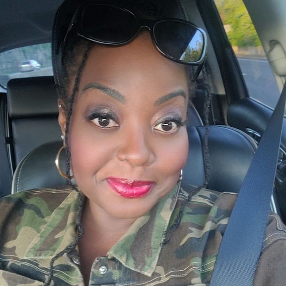 Meet your Posher, KeshaB - Picture 1 of 1